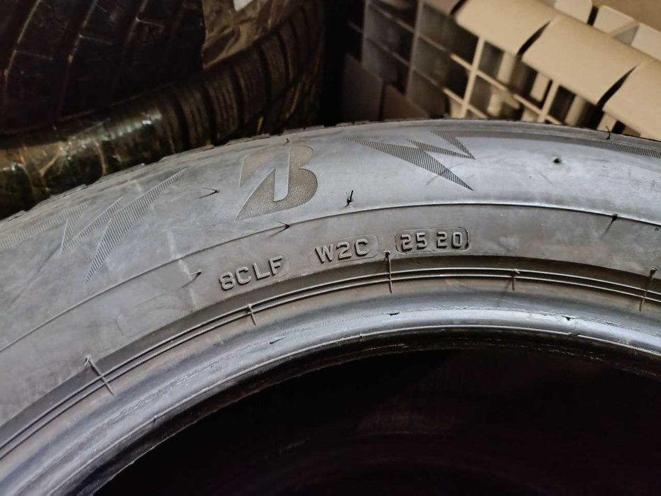 Комплект шин 215/65R17 103H Bridgestone Blizzak LM005