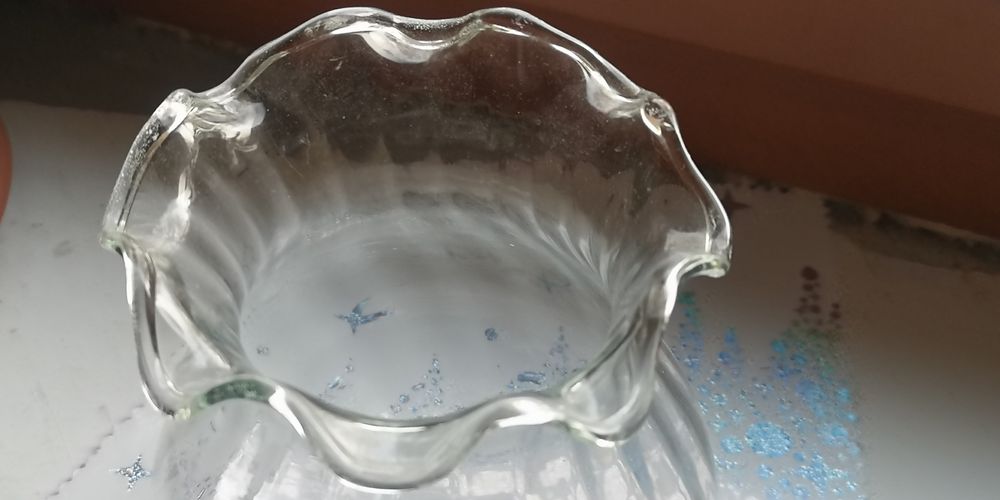 komin klosz tulipan do lampy naftowej lub elektrycznej śr. mont 5,5 cm