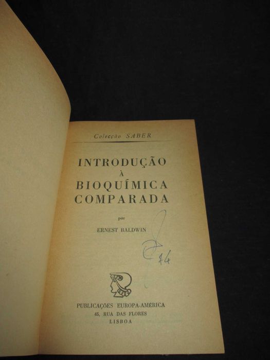 Livro Introdução à Bioquímica Comparada Ernest Baldwin