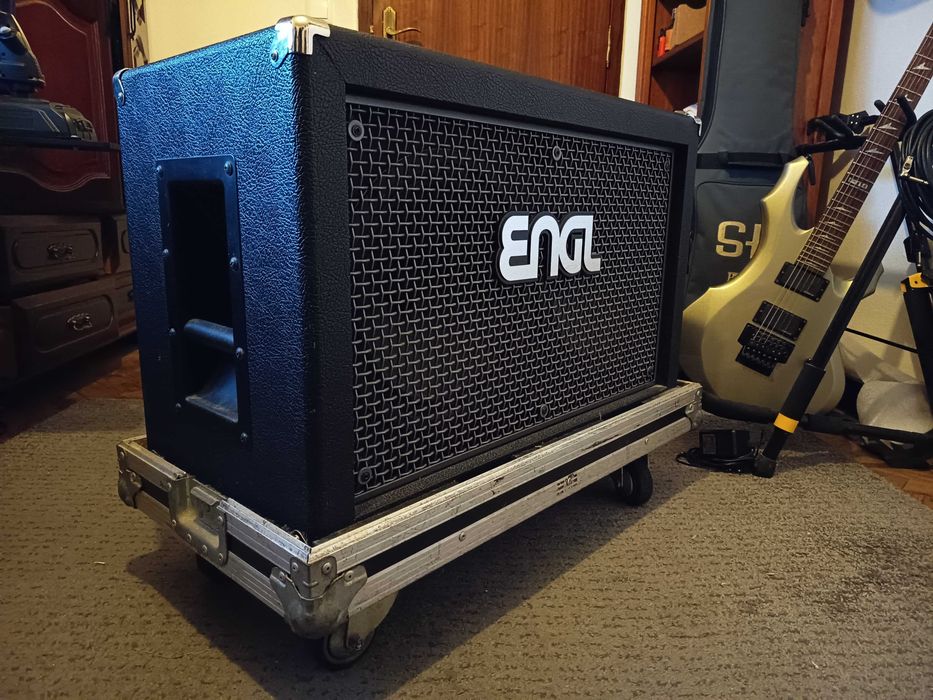 ENGL E212VH Black Cab + Flight Case