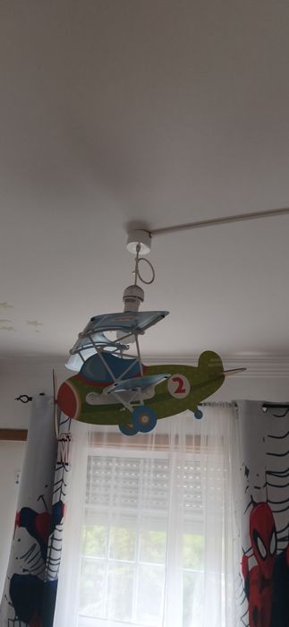 Candeeiro suspenso criança avião