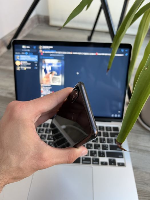 Б/В Мобільний телефон Xiaomi Mi 8 під запчастини або ремонт