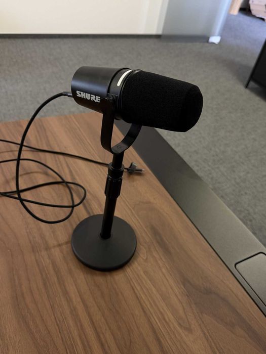 Shure MV7+ czarny - mikrofon podcastów