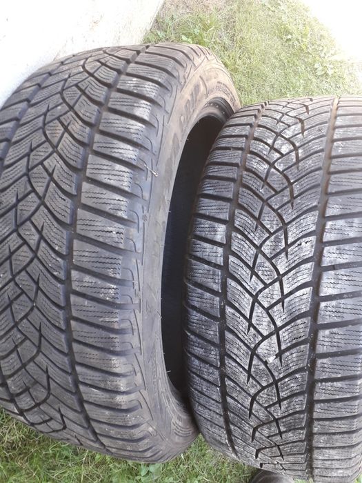 Opony zimowe 235/45r17 Good Year Ultra Grip Performance
