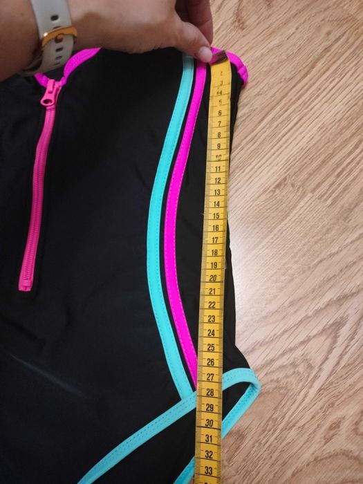 Jednoczęściowy strój kąpielowy