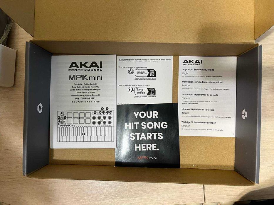 MIDI-клавіатура Akai MPK Mini