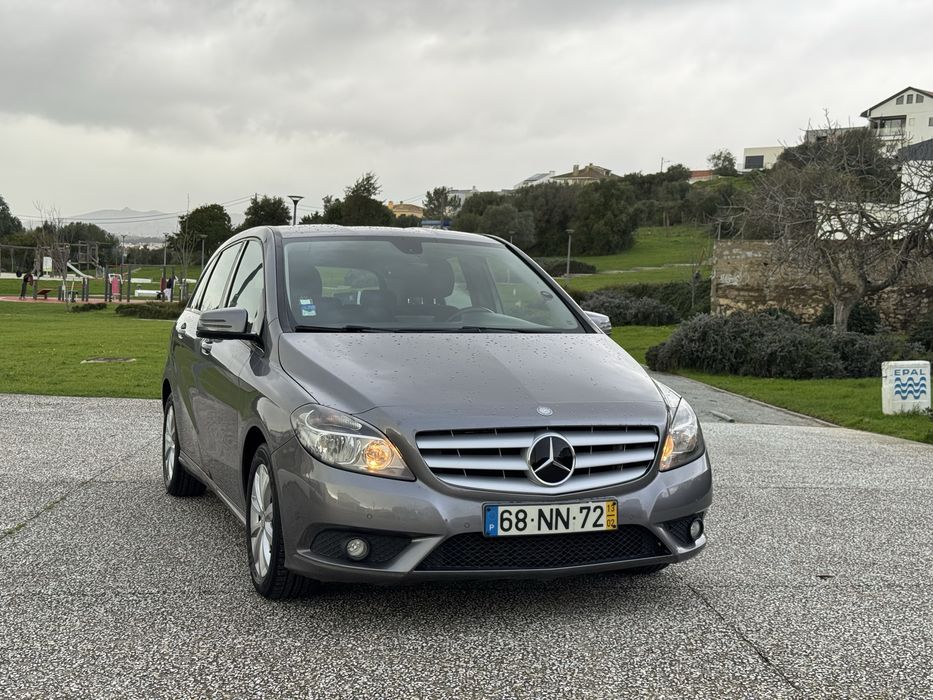 Mercedes-Benz B180d Nacional (MOTOR MERCEDES)