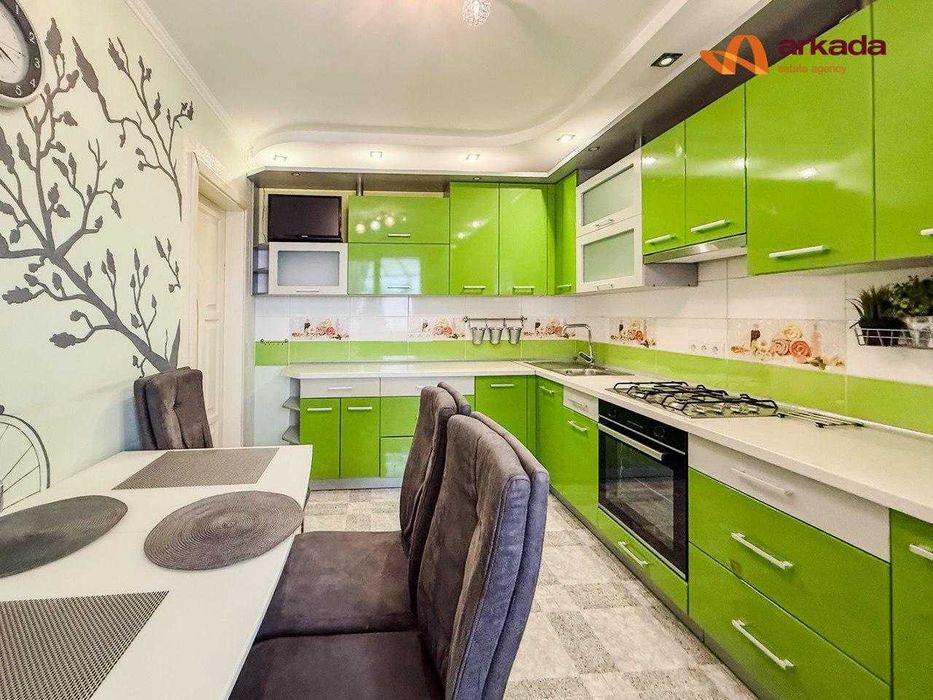 Продаж видової квартири. Івано-Франківськ. Постанови - так!