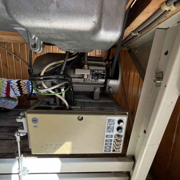Швейна машина промислова на 220v
