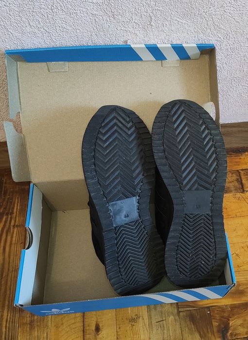 Кросівки Adidas Retropy F2 чорні, розмір 44, нові
