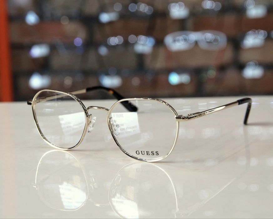 Okulary korekcyjne oprawki Guess