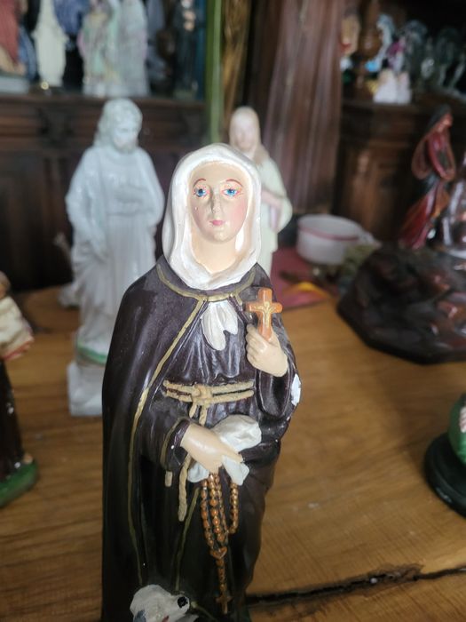 Stara figurka Święta Małgorzata