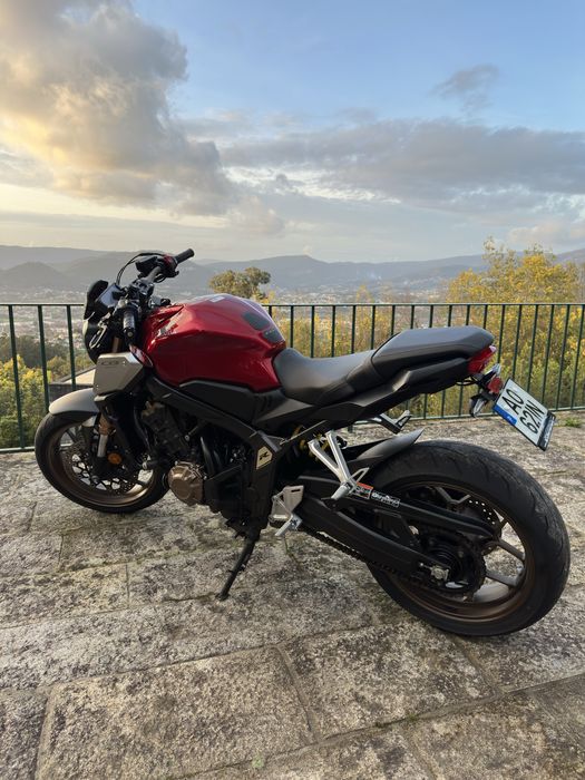 Honda cb650r 2021 35kw (livrete)