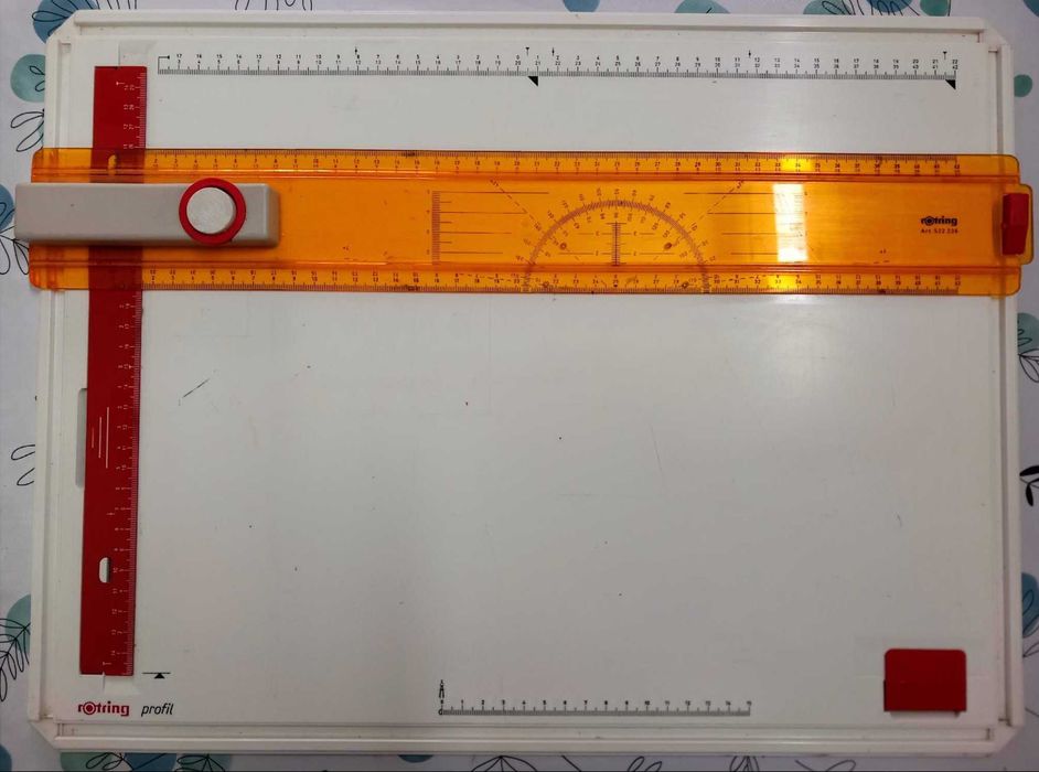 Prancheta de Desenho Técnico Rotring Profil com Régua Paralela