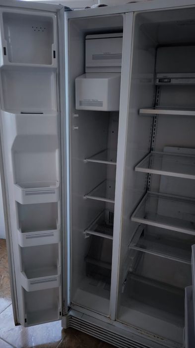 Frigorífico americano