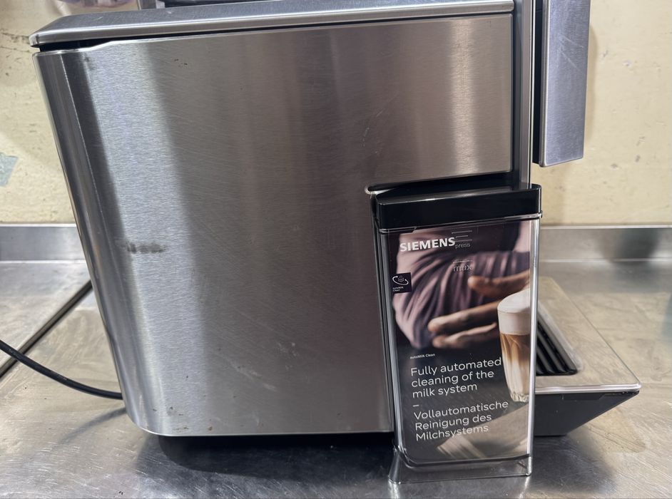 Кавомашина Siemens EQ.9 S500