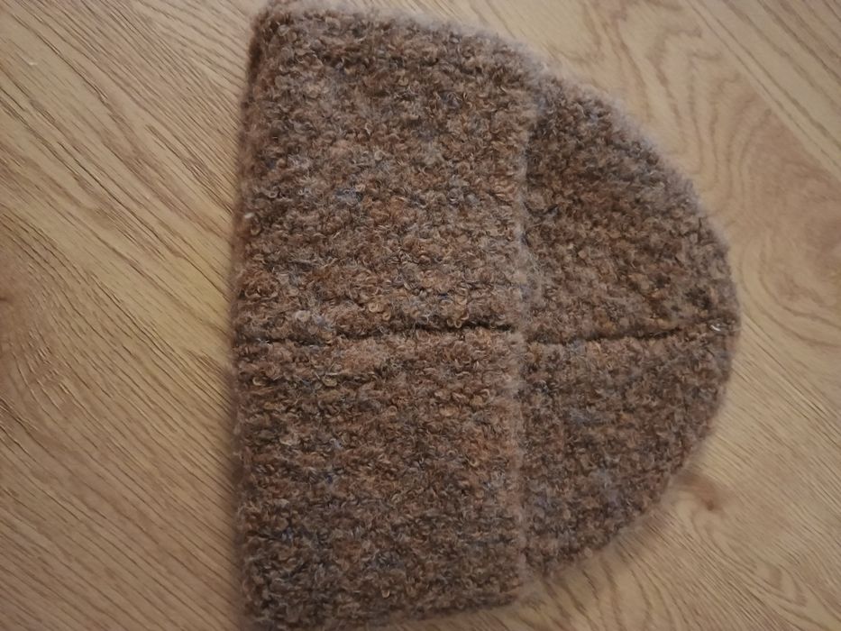 Nowa czapka Reserved