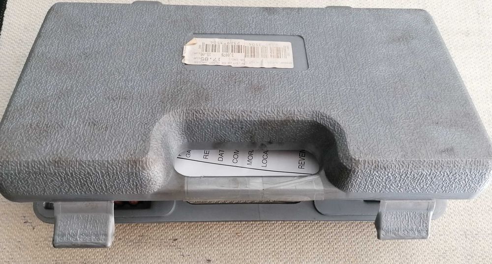 Aparafuzadora MADER, funcional, com kit de peças
