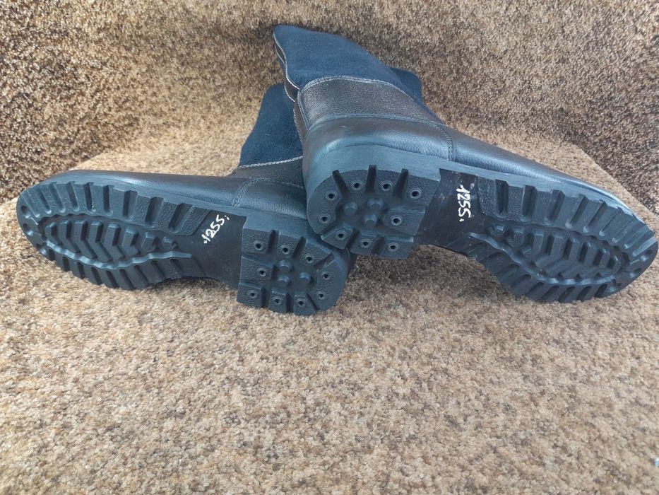 Чоботи високі,утеплені Svit 43 розмір.