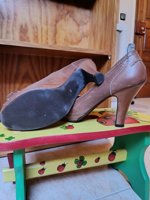 Sapatos Sra castanhos