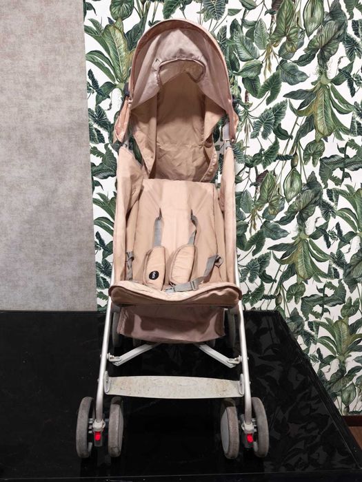 Carrinho bebé - passeio criança . Bom Estado