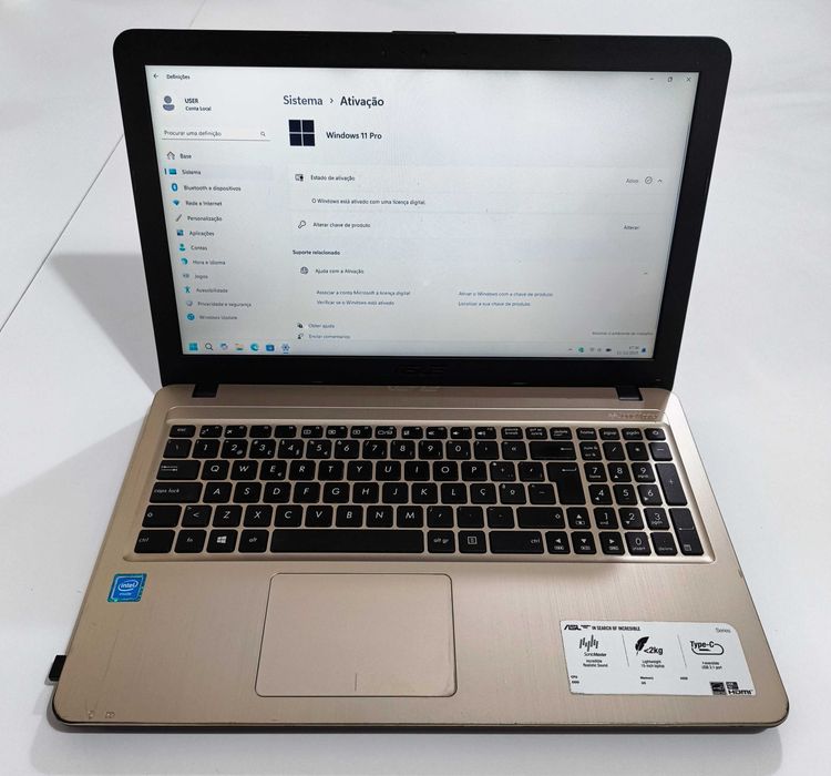 ASUS A540S 15.6" • 4GB RAM • 128GB SSD • bom estado