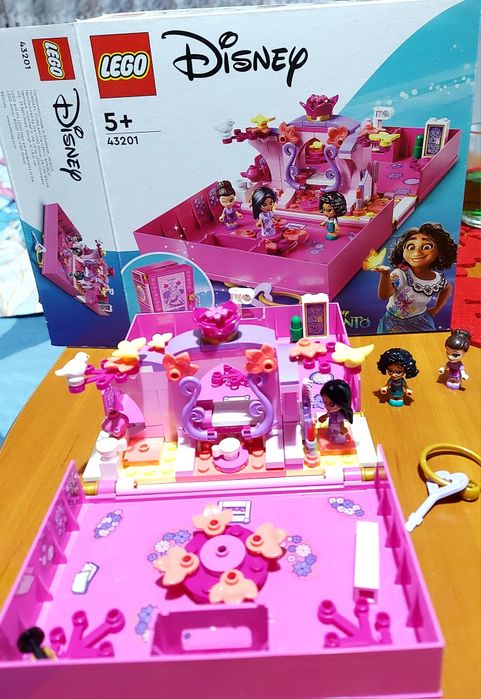 LEGO Disney Princess Magiczne drzwi Isabeli 43201