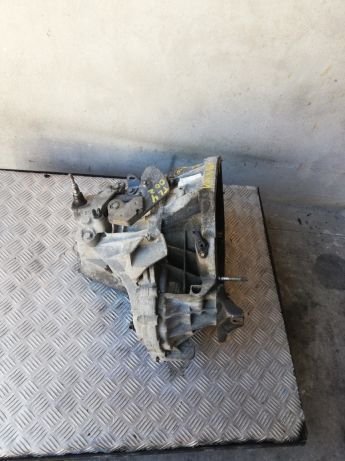 Caixa de 6 velocidades Renault Clio 3 1.5dci 06-2012 ref: TL4 A 002