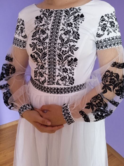 Гарне вишите плаття