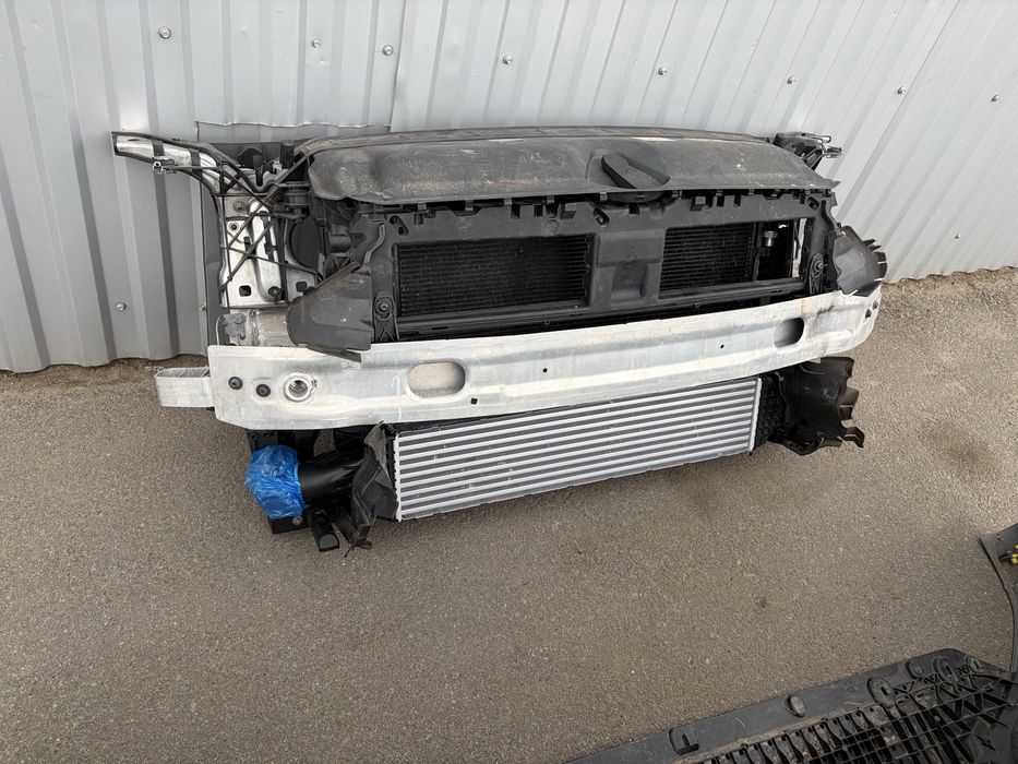 Audi a4 b9 запчастини в нявності