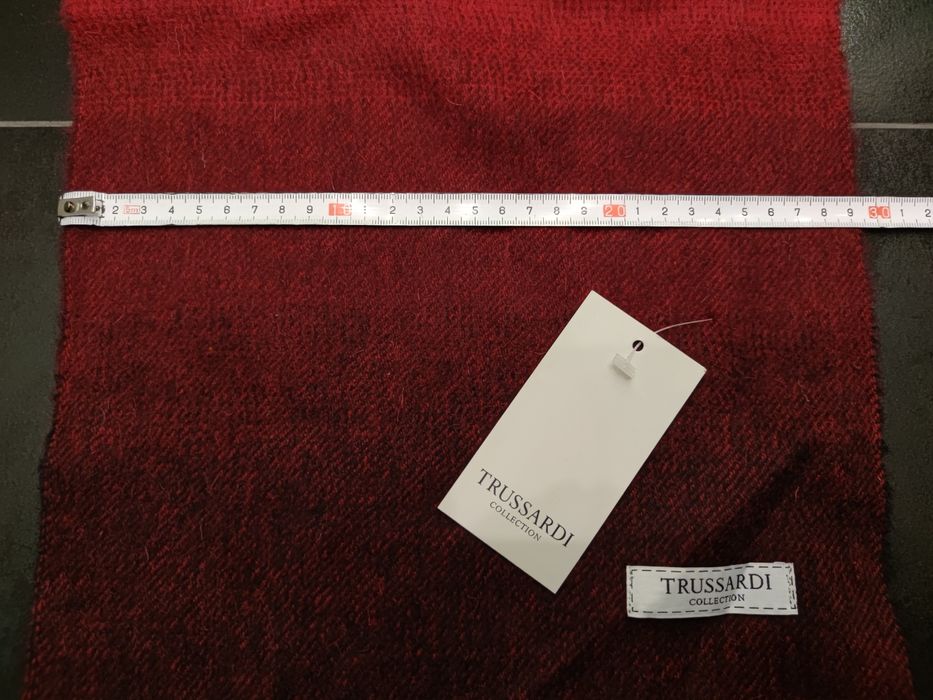 Wełniany (100% wool) szalik Trussardi w ombre kolorach.Nowy100złTANIEJ