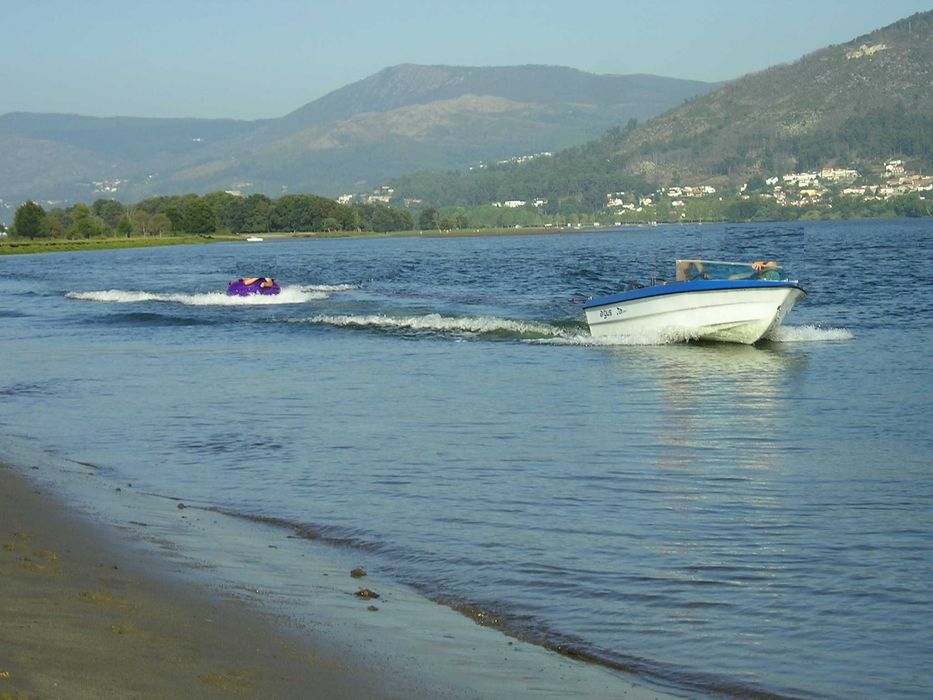 Barco ARGUS 400L (recreio)