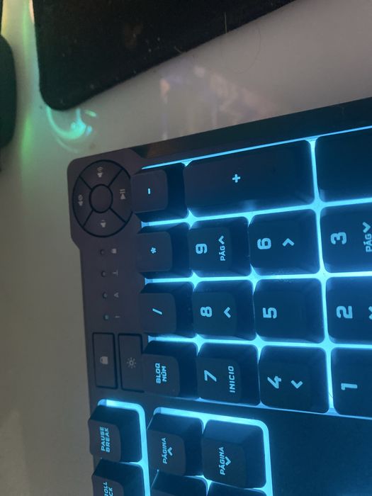 Teclado gamer coresair K55 core