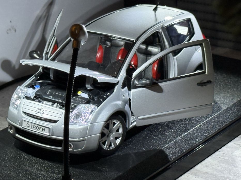 Citroen C2 1:18 welly [RARYTAS]