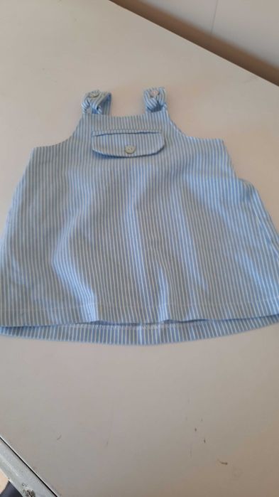 Vestidos de menina 9-12 meses