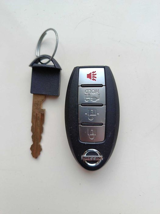 Ключ Nissan Leaf ІІ  покоління.  оригінал.