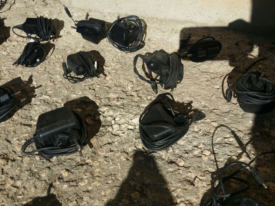 Carregadores telemóveis, maquinas etc