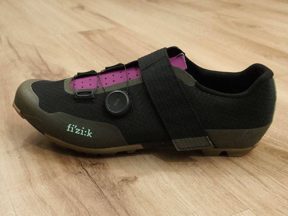 Sapatos de MTB Fizik Vento Ferox Carbon