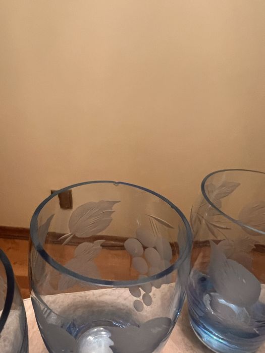 Стакани біло-сині