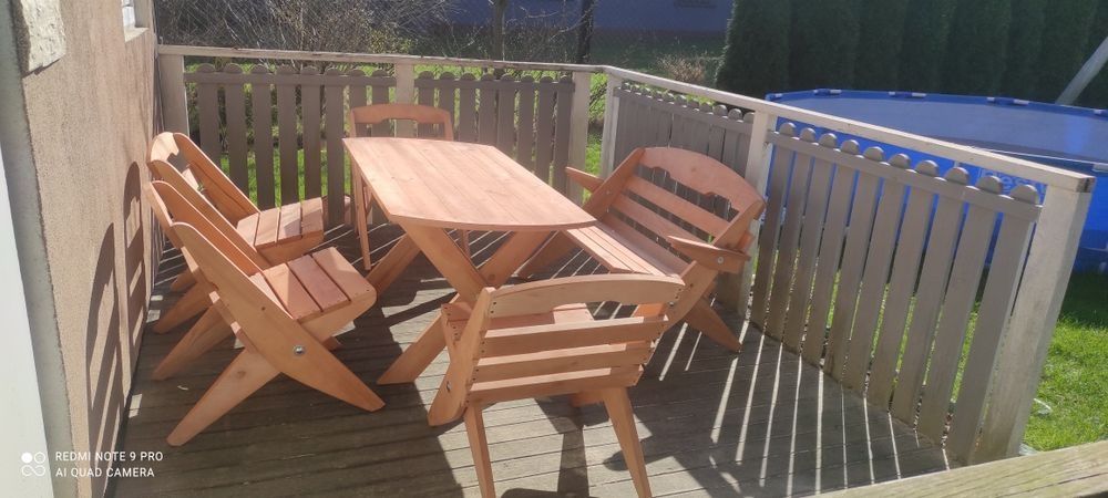Nowy komplet mebli ogrodowych