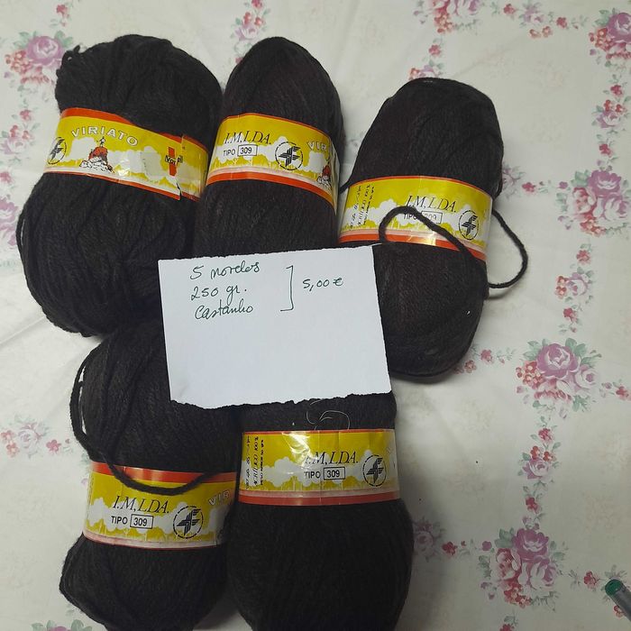 Novelos de lã - diversas cores
