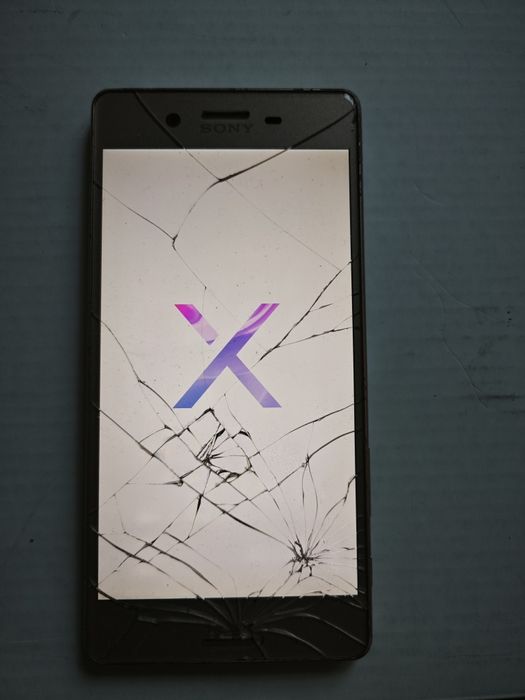 Sony Xperia X Dual (F5122) 3/64GB робочий але битий екран