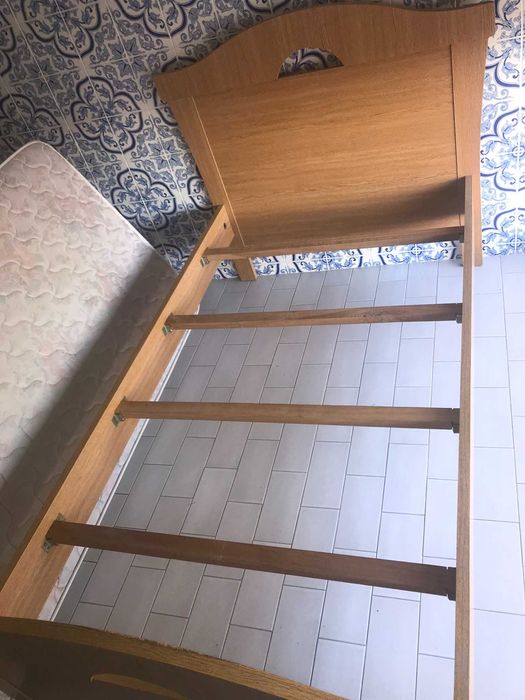 Cama de solteiro para venda