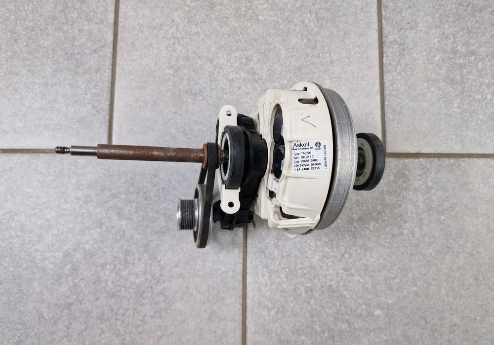 Двигуни ( мотори ) для сушильних машин