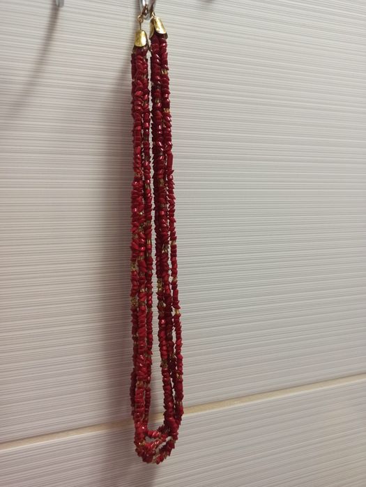 Вінтажні буси на застібці