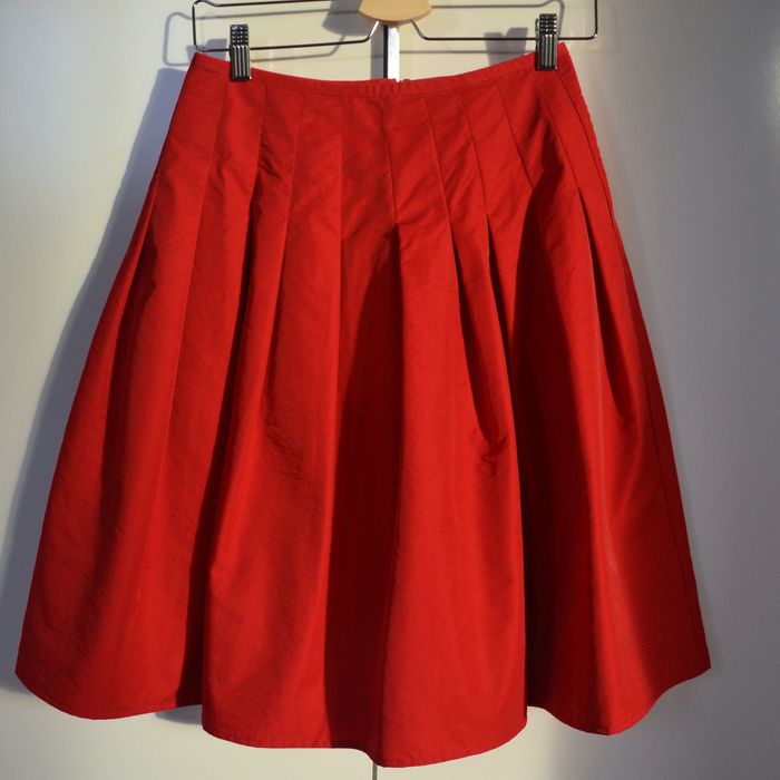 Czerwona spódnica, rozm. 36/38