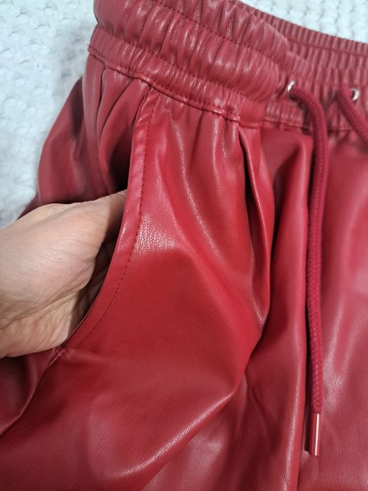 Spodnie damskie Zara,joggery z eco skory