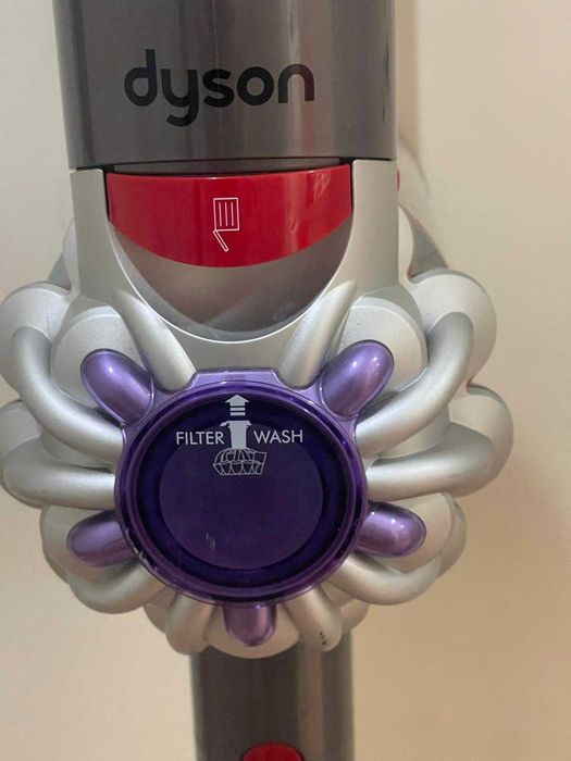 Aspirador Dyson V8 Advanced Vertical e de mão | Completo