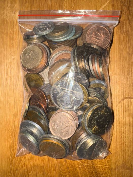 Saco de Moedas  - Portuguesas e Estrangerias - 1kg