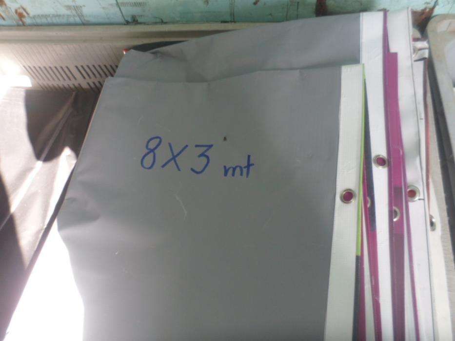 Toldos ou oleados impermeáveis para diversos fins.